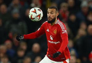 半岛体育官网-马兹拉维：英超没有冬歇很难熬，让我踢得最艰难的对手是三笘薫