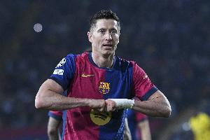 半岛体育入口-每体：莱万&amp;费兰都在周一加练，下轮西甲选择谁首发将是一大难题