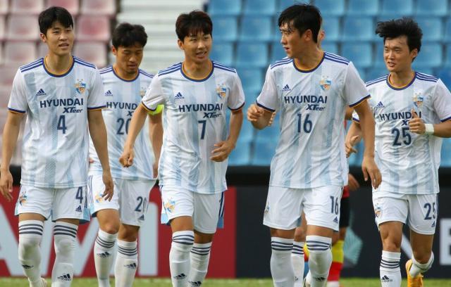 半岛体育APP-【亚冠】尹日录闪击天野纯传射 广州队0比5蔚山现代